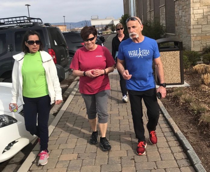 Health1WalkWithADoc (1) Walk with a Doc